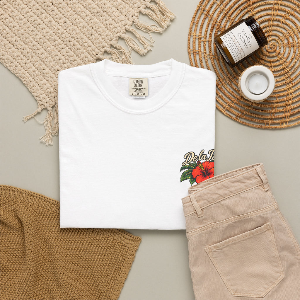 Sunshine State Retro Beach T-Shirt — 'De la Isla al Sunshine State' Floral Graphic